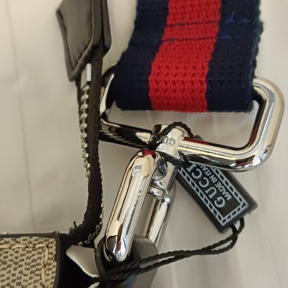 Gucci GG Supreme Courier Messenger Bag/ Shoulder Bag never worn - Picture 3 of 13